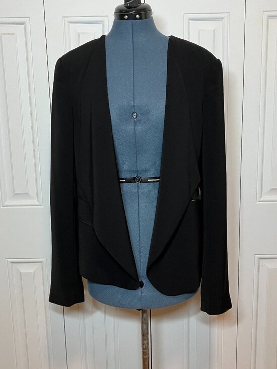Halogen Jackets & Blazers - Halogen Chic Black Jacket with Zipper Details Size XL